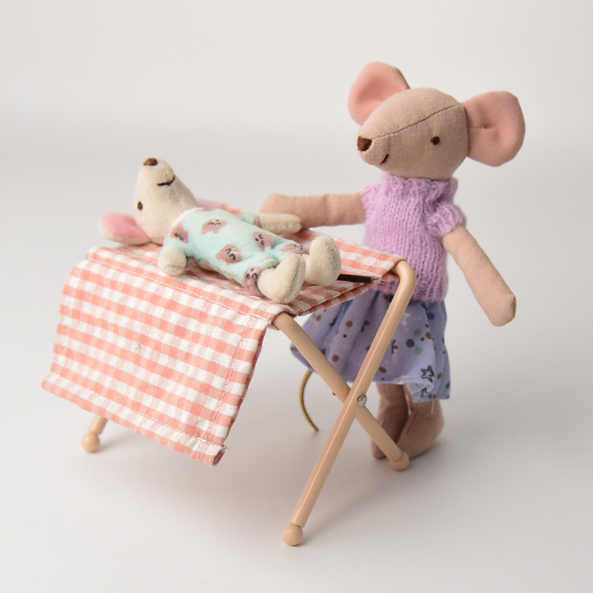 Cambiador en miniatura, estaci - Tablet Accessories For Kids reseña y precio